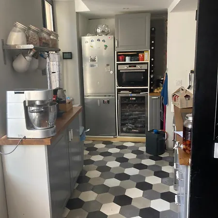 Coup De Coeur Avec Terrasse A 5 Minutes Des Arenes Apartamento